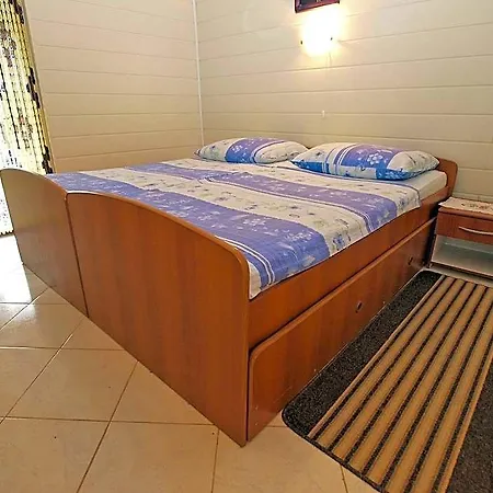 1112 Hotel